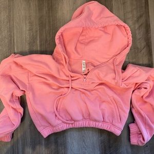 Alo Yoga stadium cropped sweatshirt